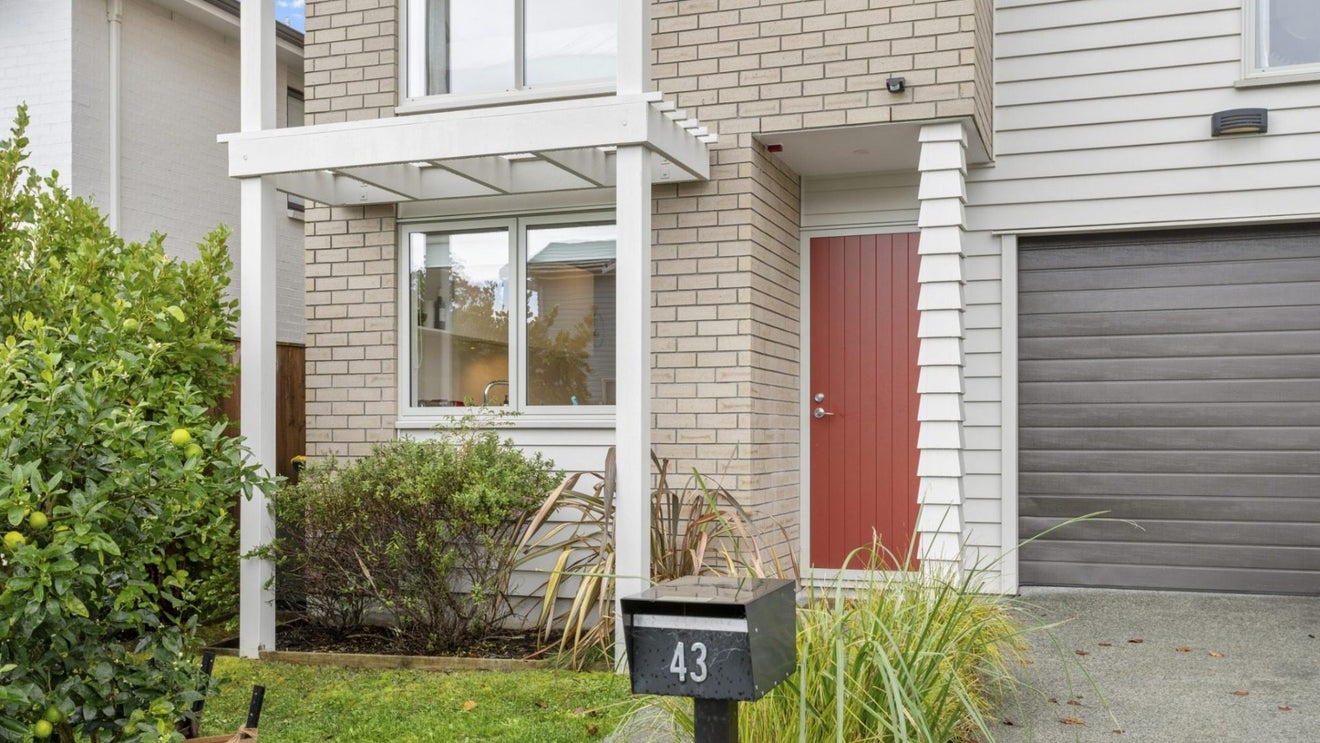 43 Samuel Cassidy Avenue, Swanson, Auckland - Carousel 2