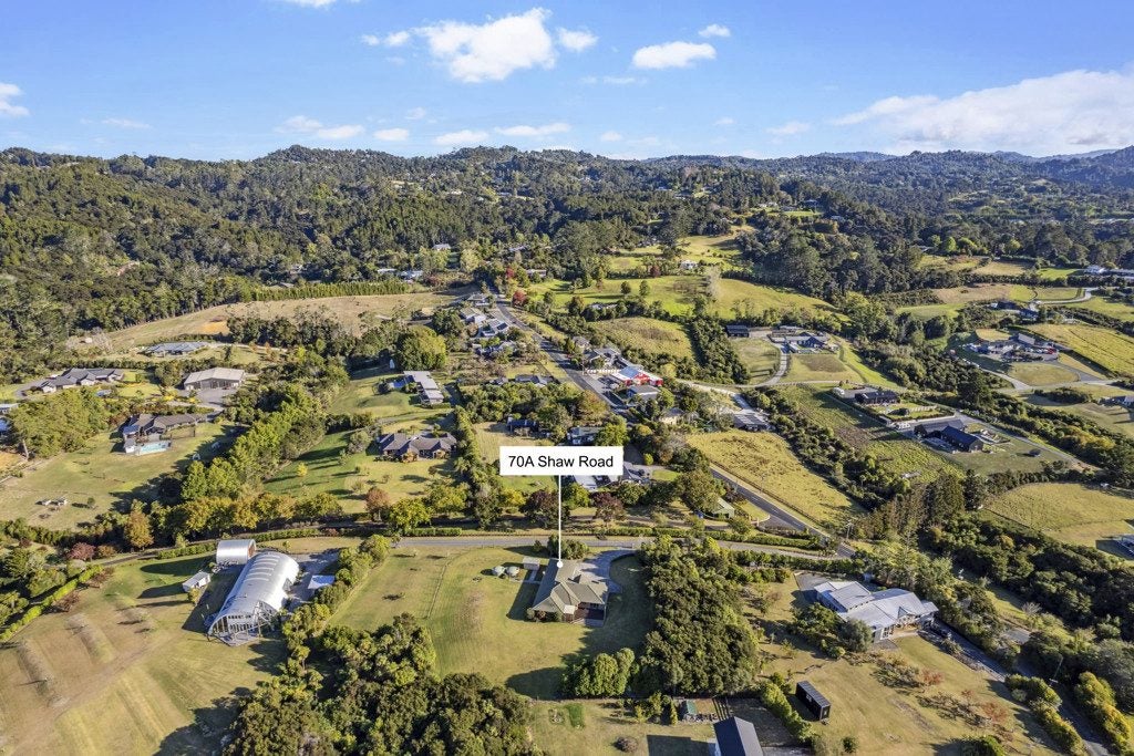 70A Shaw Road, Oratia, Auckland - Carousel 31