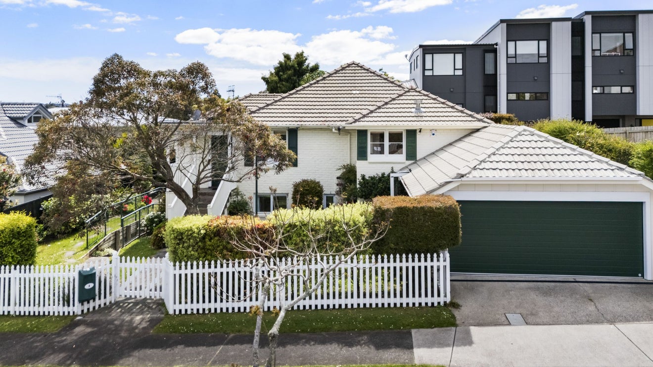 3 Temple Street, Meadowbank, Auckland - Carousel 2
