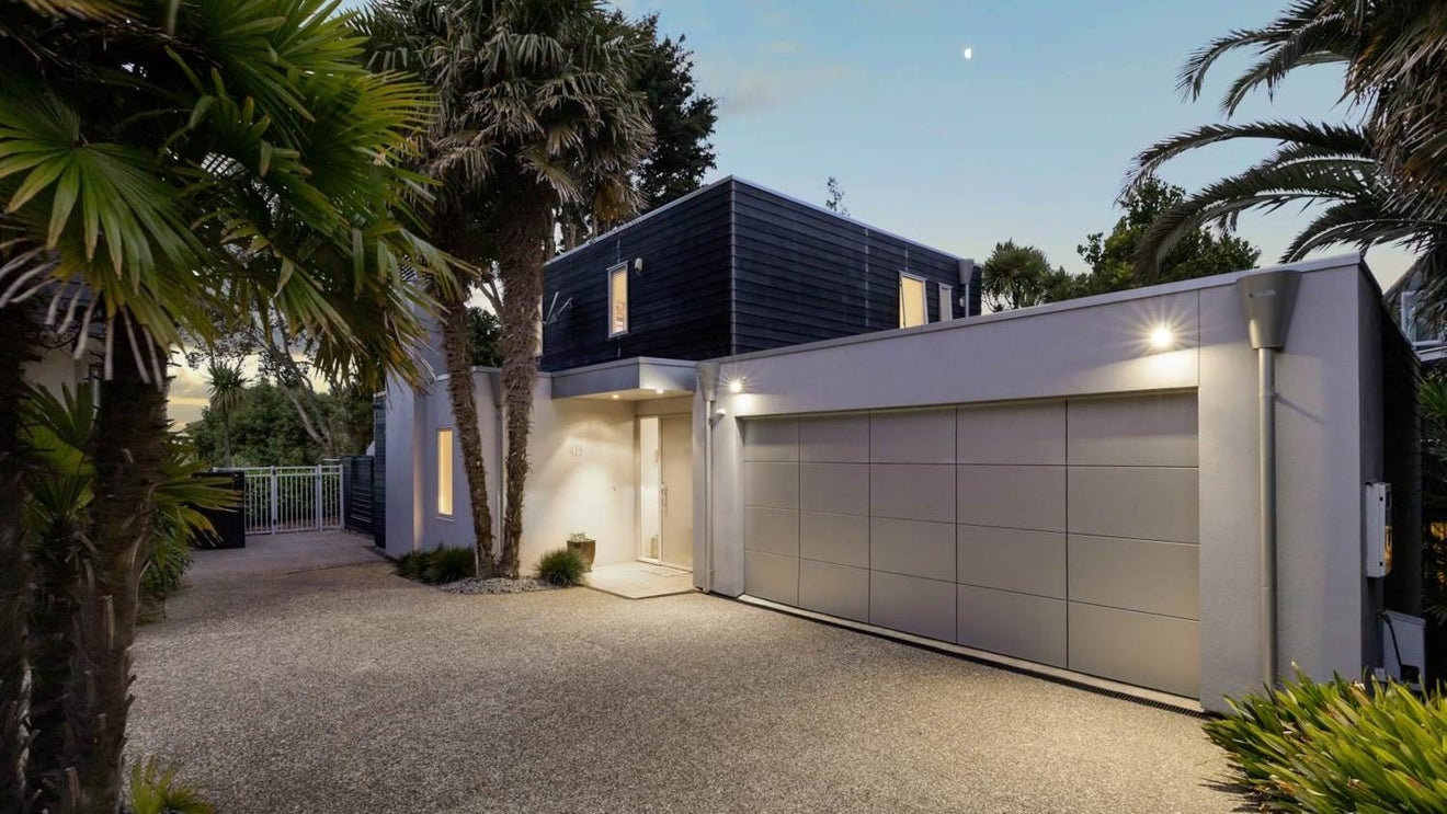 42B Sprott Road, Kohimarama, Auckland - Carousel 1