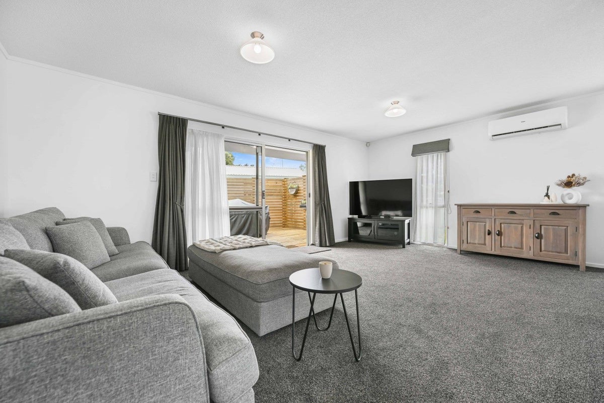 27 Purcell Place, Melville, Hamilton - Carousel 2