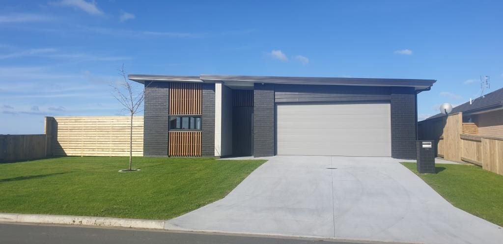 12 MONARO PLACE, Tauranga - Carousel 1