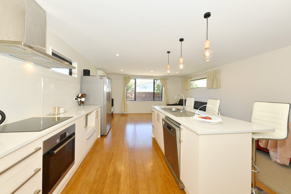 3B Dickson Crescent, Hornby, Christchurch - Carousel 2