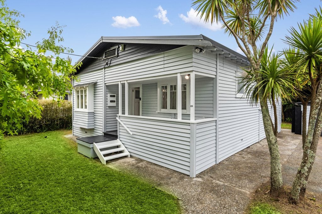 69 Rimu Street, New Lynn, Auckland - Carousel 1