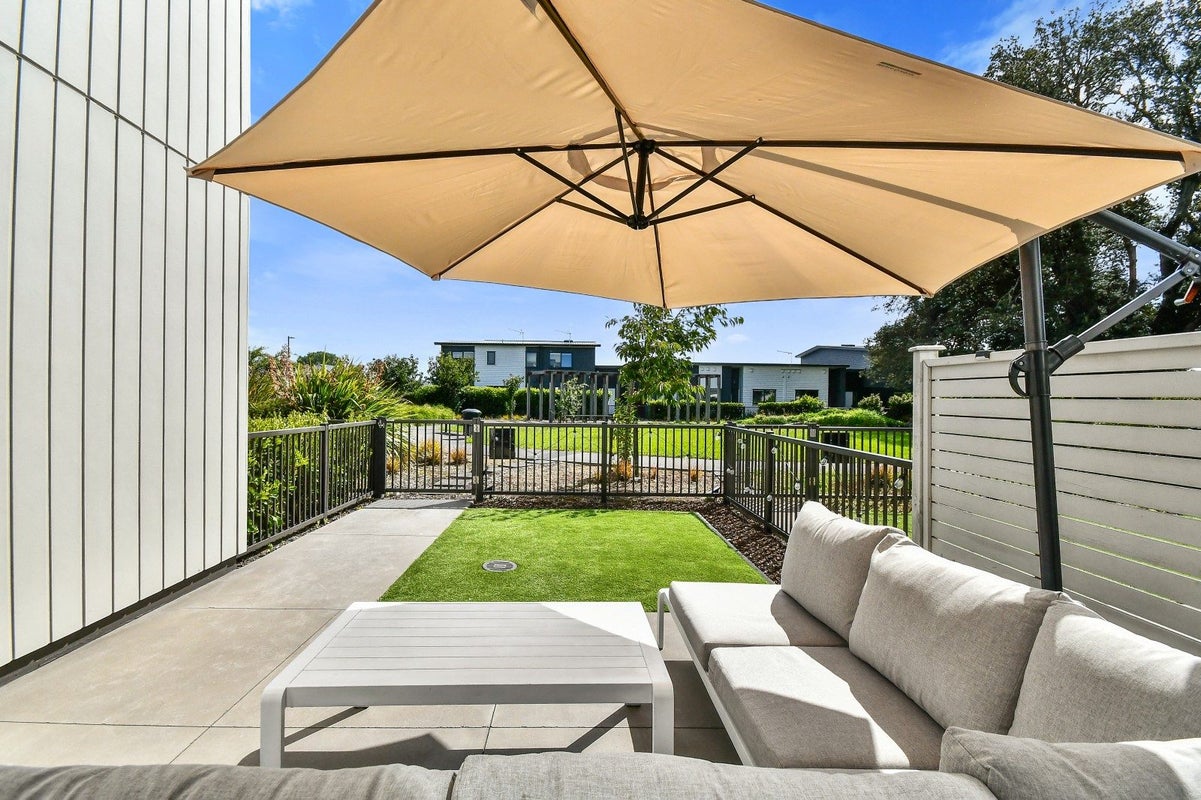 116 Te Napi Drive, Takanini, Auckland - Carousel 2
