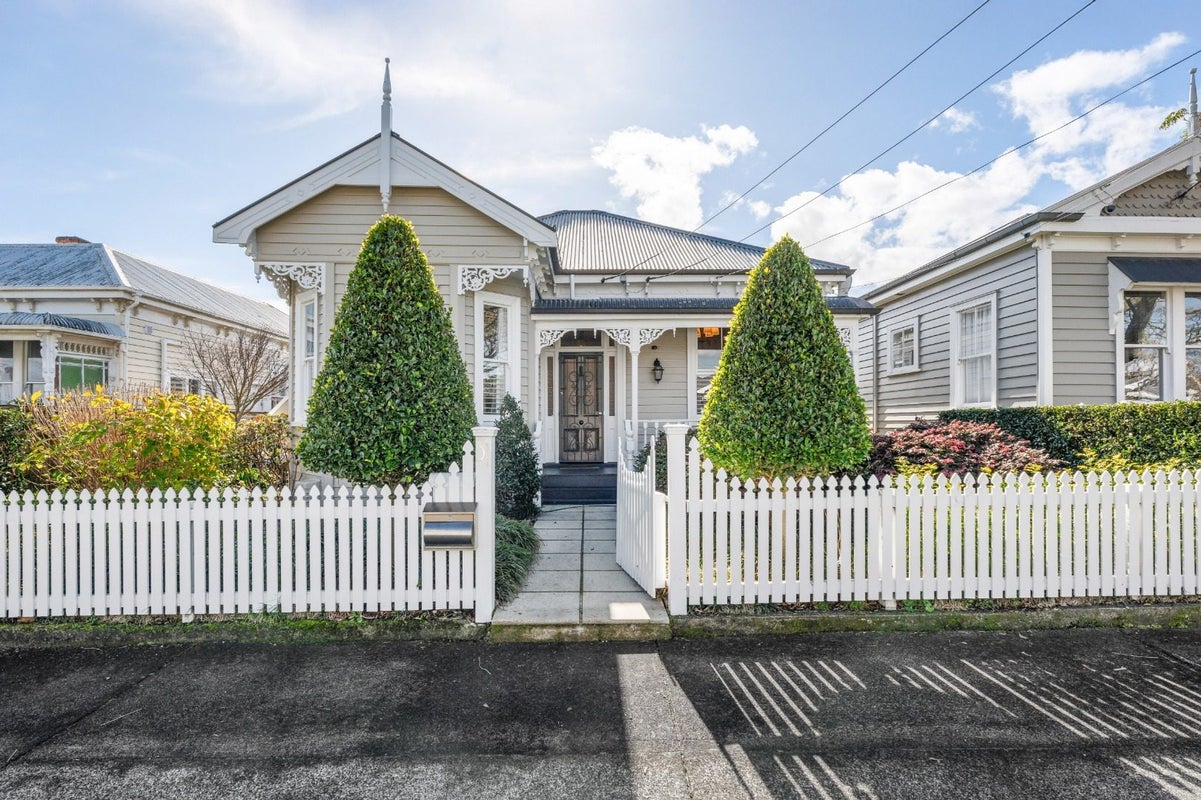31 Burnley Terrace, Mount Eden, Auckland - Carousel 1