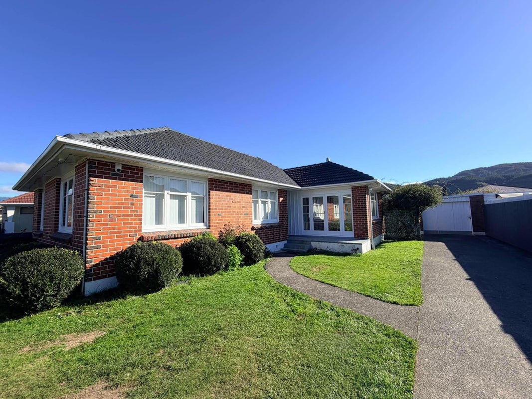 265 Fergusson Drive, Heretaunga, Upper Hutt - Carousel 1