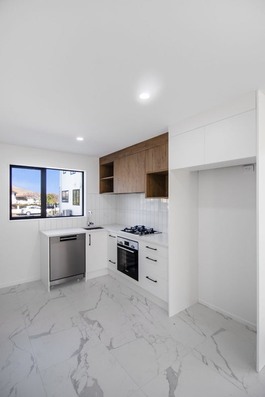 3C Tulloch Place, Conifer Grove, Takanini - Carousel 2