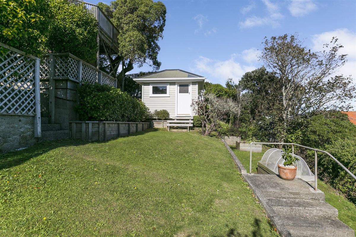 9 Shortland Street, Khandallah, Wellington - Carousel 23