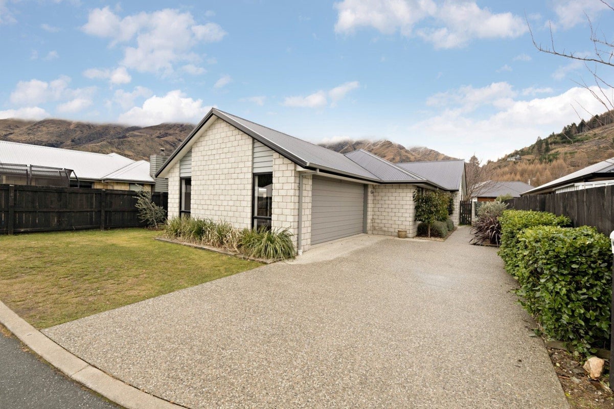 2 Sew Hoy Lane, Arthurs Point, Queenstown - Carousel 2