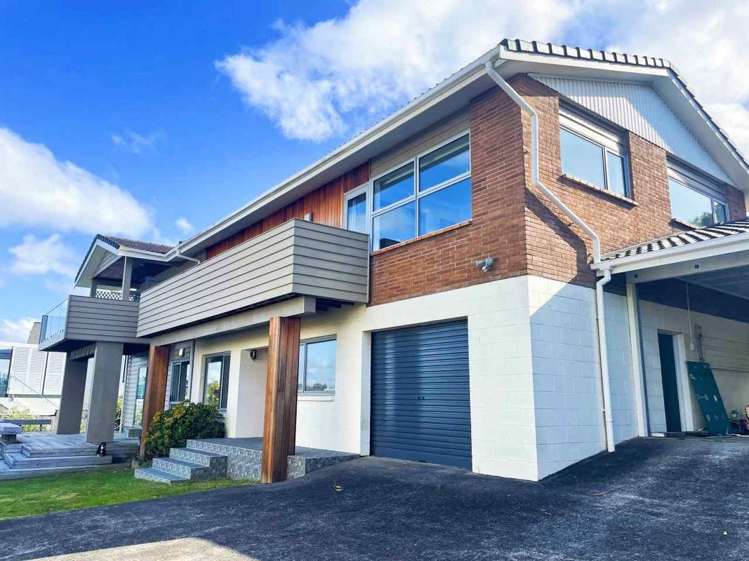 1/17 Hyde Road, Rothesay Bay, Auckland - Carousel 2