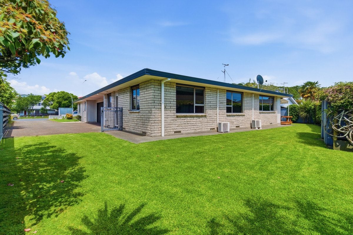 117B Chapel Street, Otumoetai, Tauranga - Carousel 1