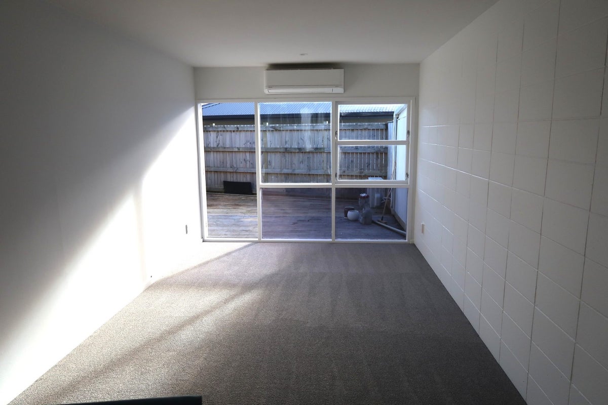 3 Richard Street, Titahi Bay, Porirua - Carousel 2