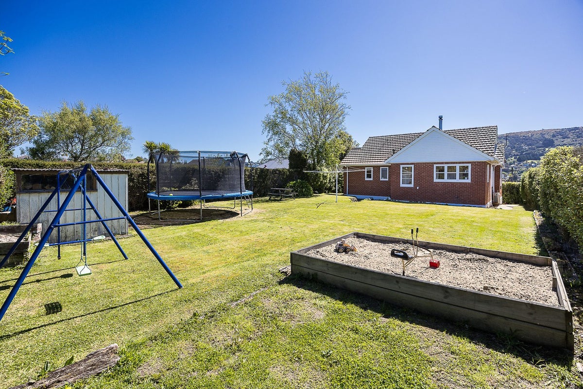 56 Mayfield Avenue, Wakari, Dunedin - Carousel 2