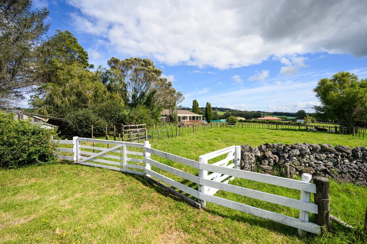 1528 State Highway 14, Whangarei - Carousel 27