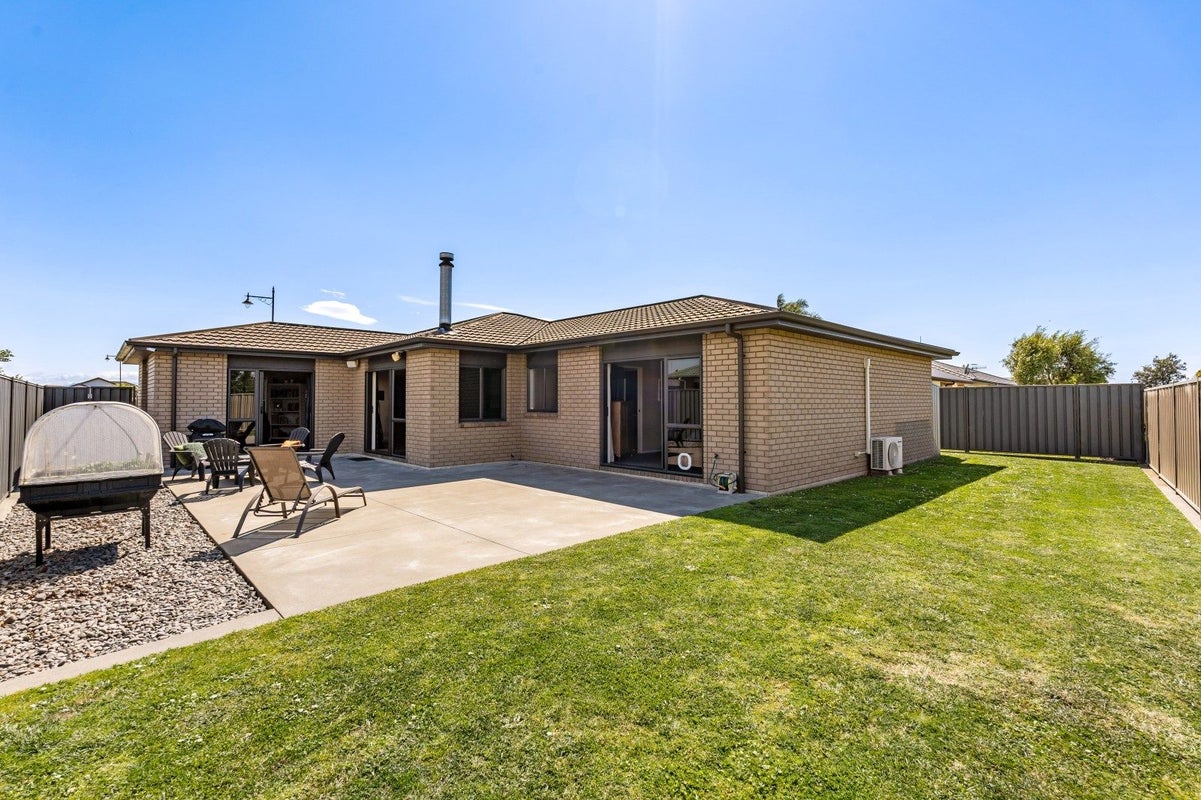 11 Lewis Way, Poraiti, Napier - Carousel 1