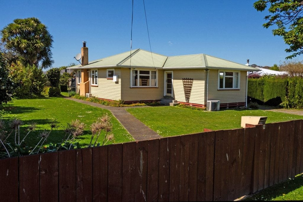9 Gascoigne Street, Riversdale, Blenheim - Carousel 1