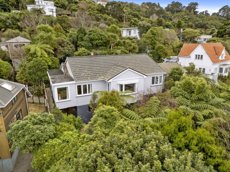 8 Jenness Grove, Harbour View, Lower Hutt - Carousel 1