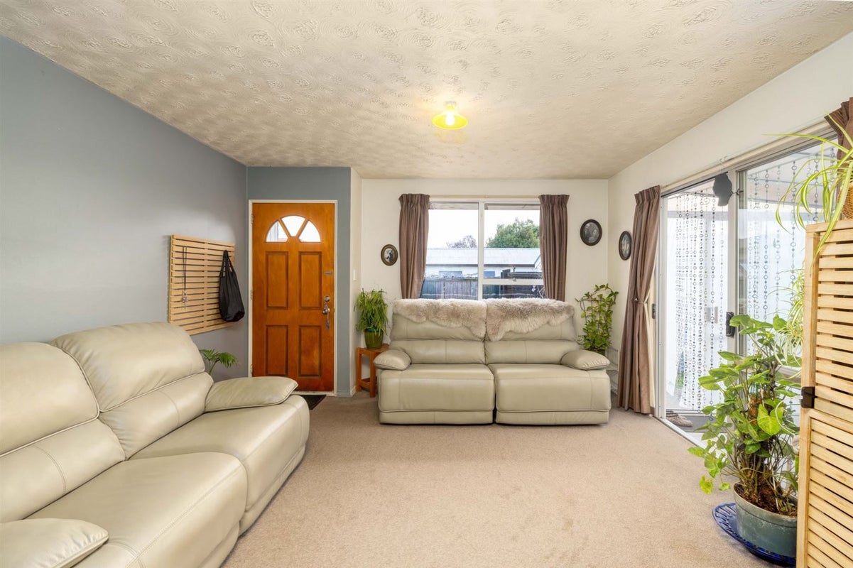 2/51 Wingate Street, Redwood, Christchurch - Carousel 2