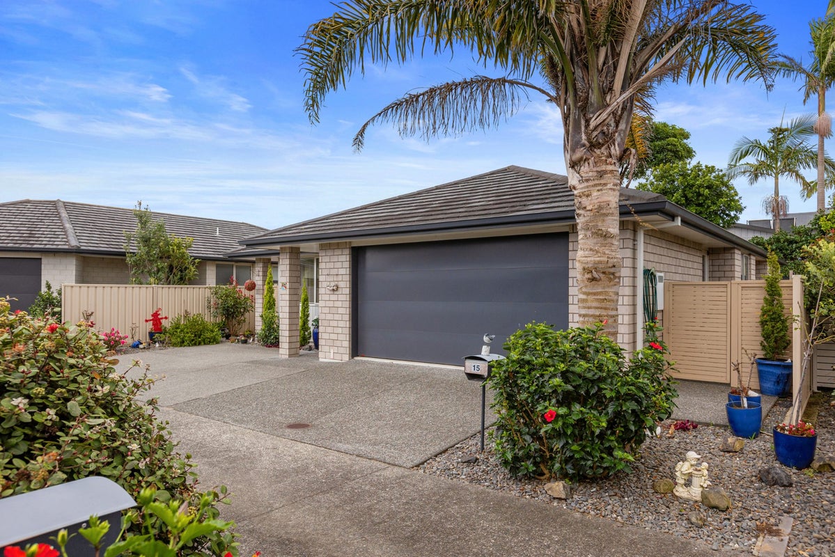 15 Seashell Drive, Papamoa Beach, Papamoa - Carousel 2