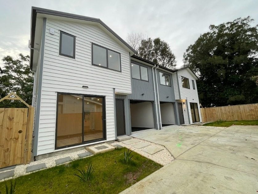 7C Pinehurst Place, Wattle Downs, Auckland - Carousel 1
