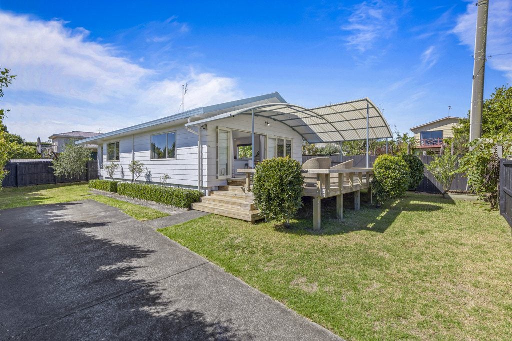 1A Gazelle Avenue, Beach Haven, Auckland - Carousel 1