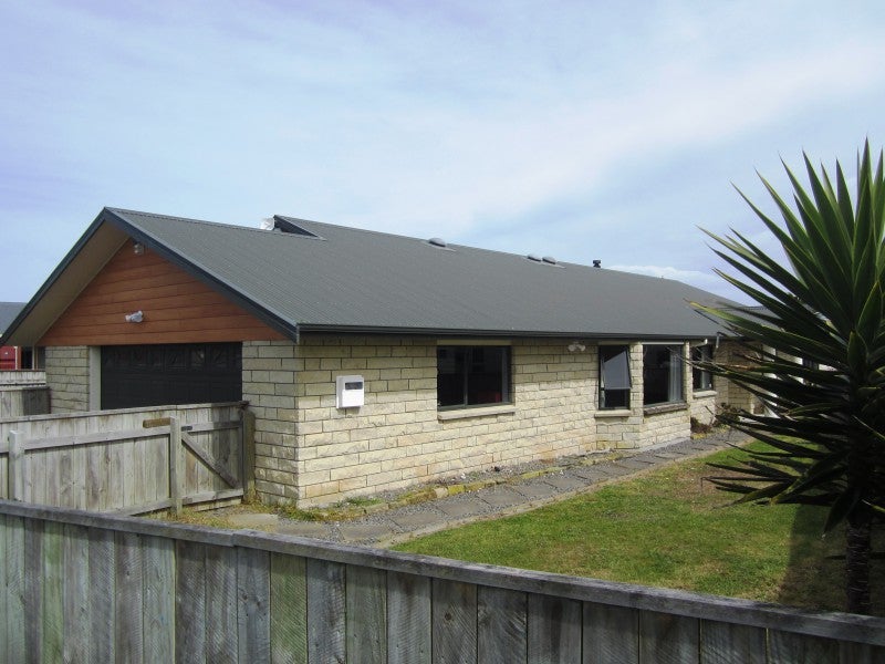 55 Kahukura Avenue, Waitarere Beach, Levin - Carousel 1