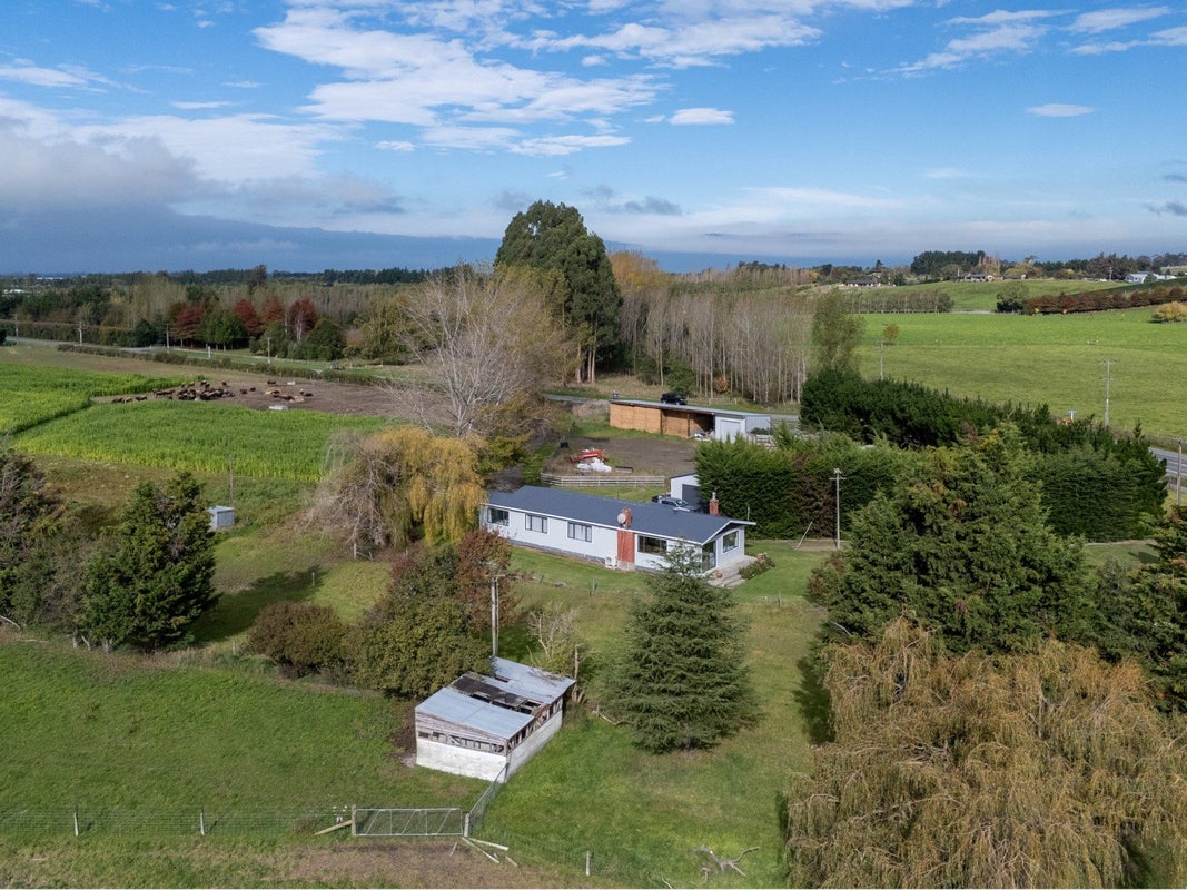 414 Naughton Road, Kerrytown - Carousel 21