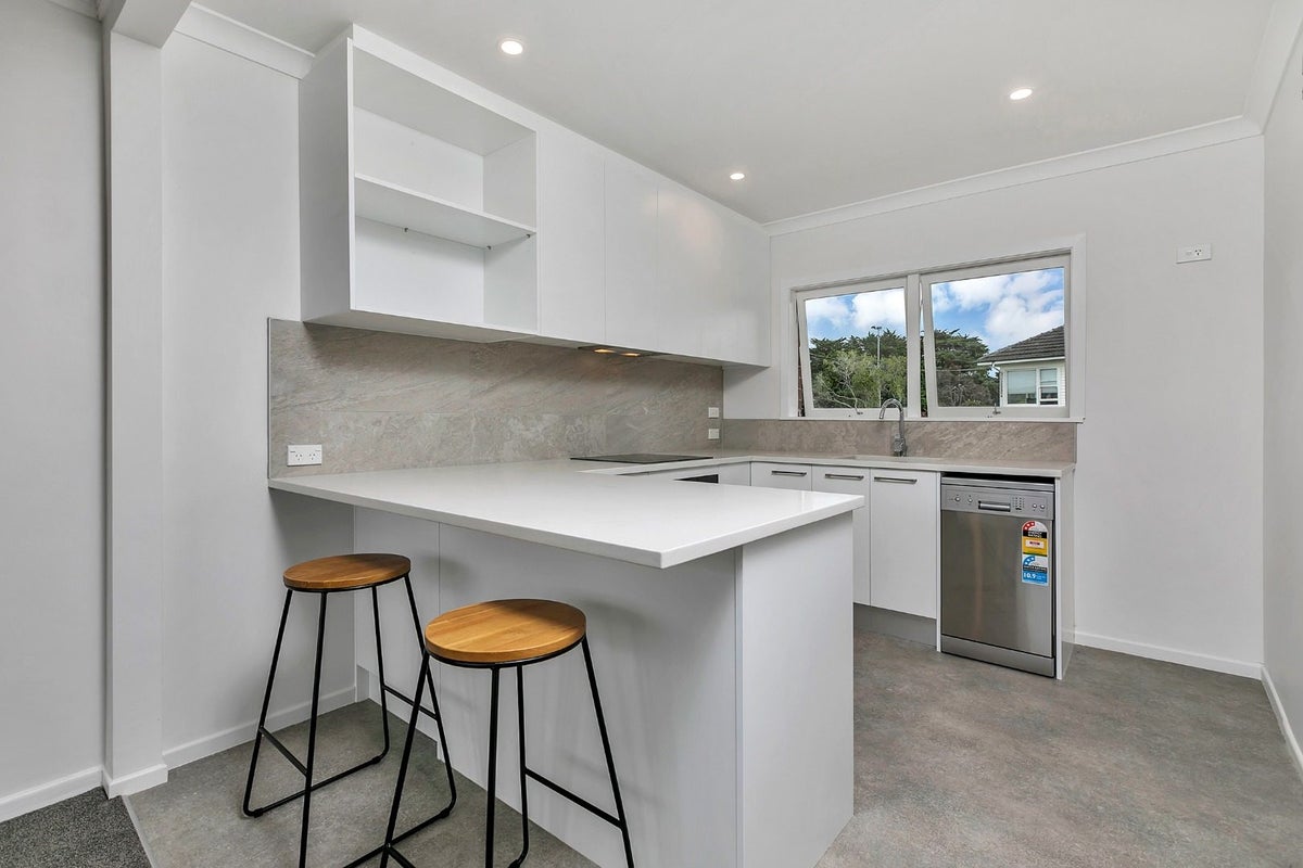 5/19 Lake Pupuke Drive, Takapuna, Auckland - Carousel 1