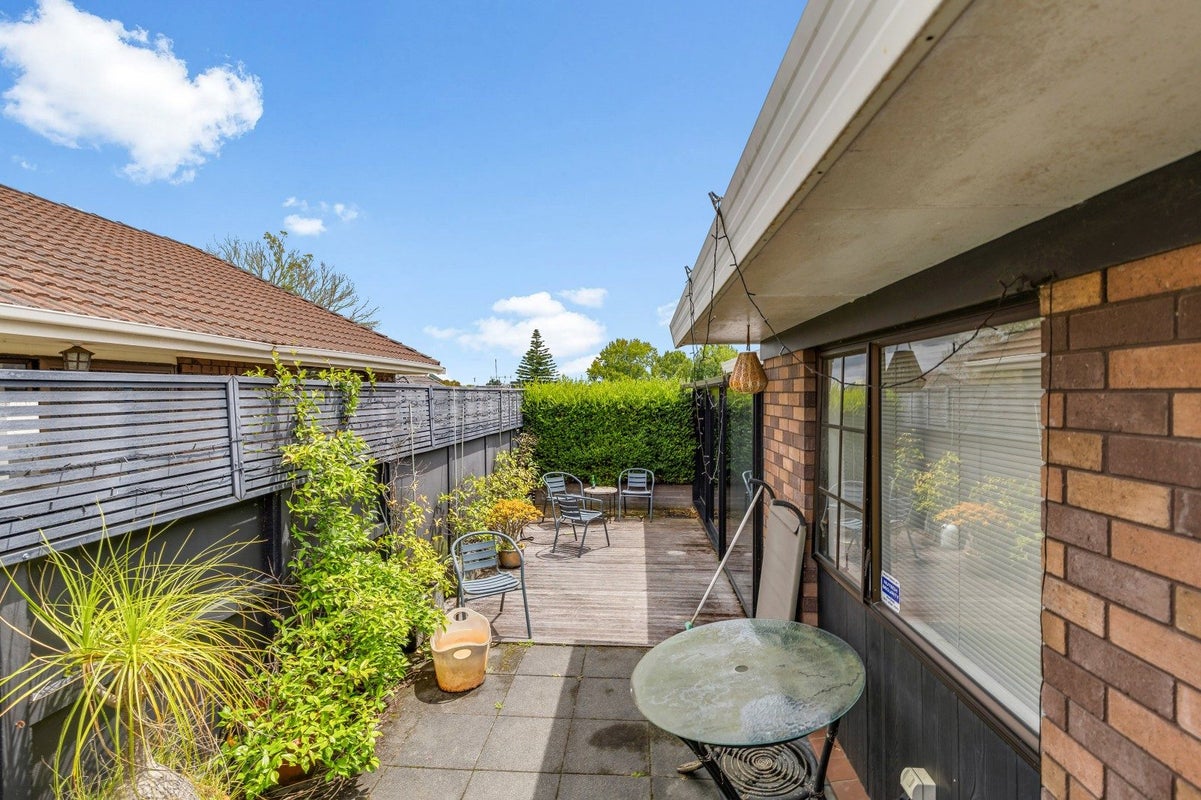 52 Anglesea Street, Hamilton Central, Hamilton - Carousel 2