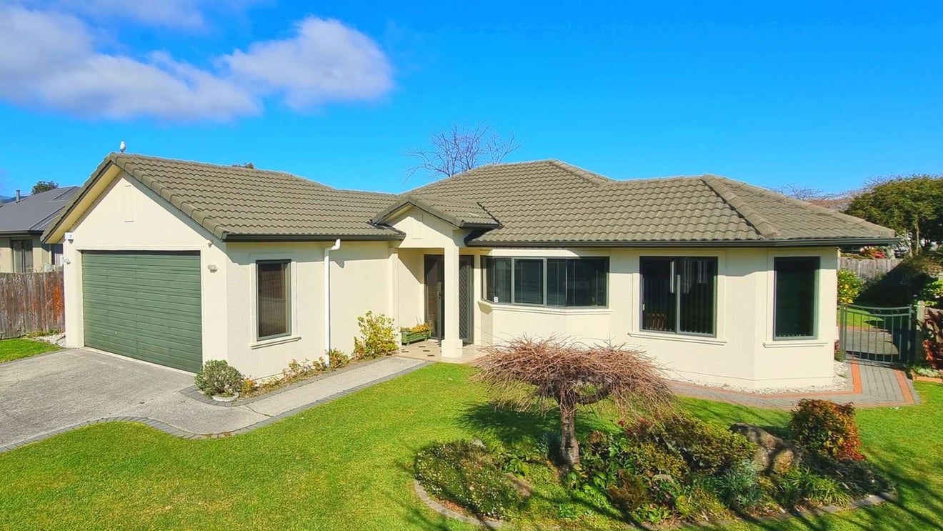 20 Duggan Drive, Owhata, Rotorua - Carousel 1