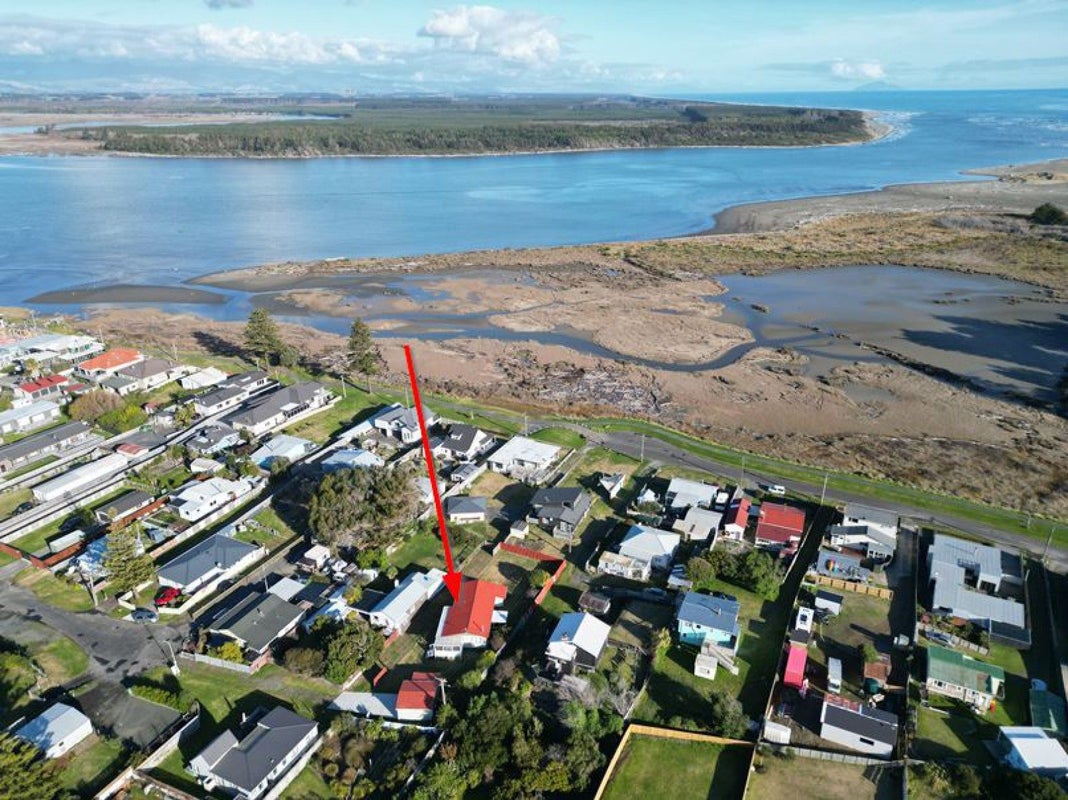 24 Hall Place, Foxton Beach, Foxton - Carousel 20
