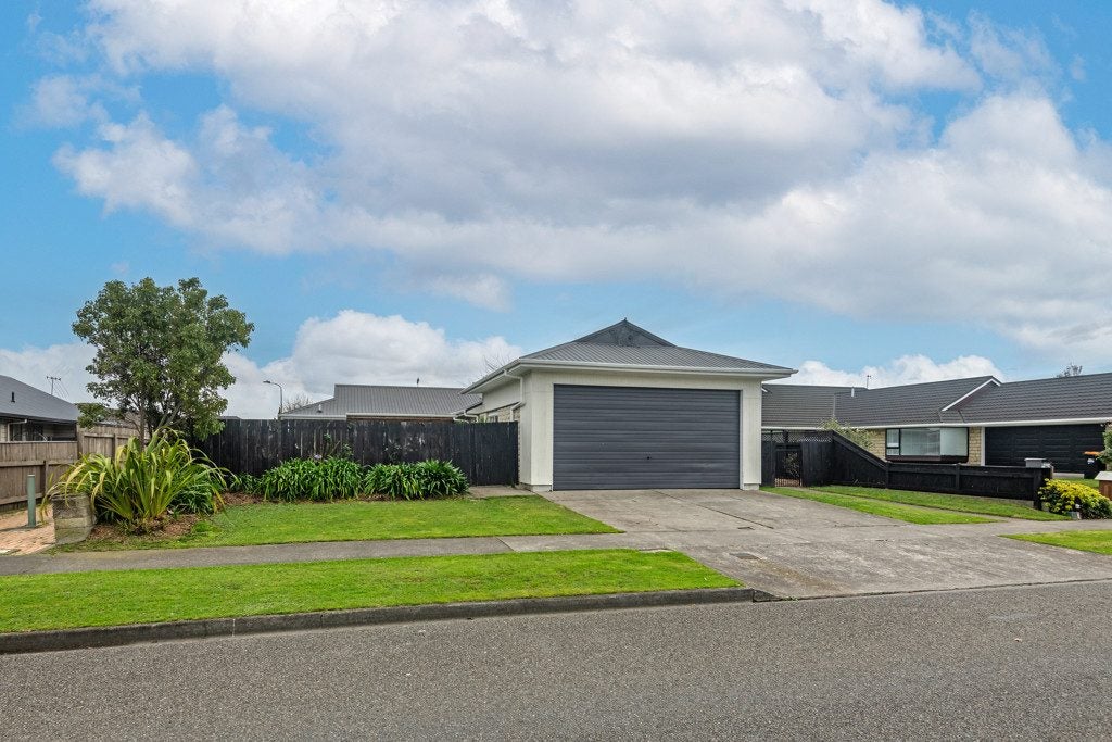 159 Milson Line, Milson, Palmerston North - Carousel 22