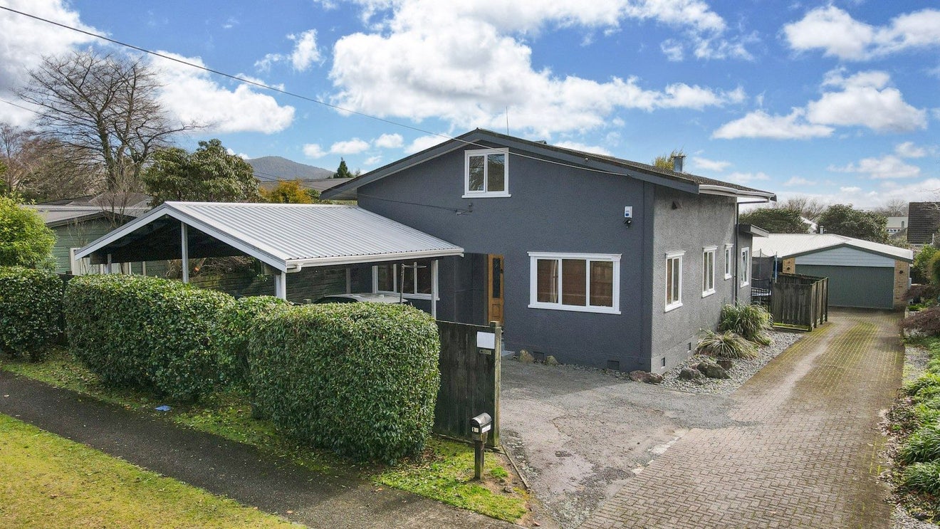 17 High Street, Glenholme, Rotorua - Carousel 1