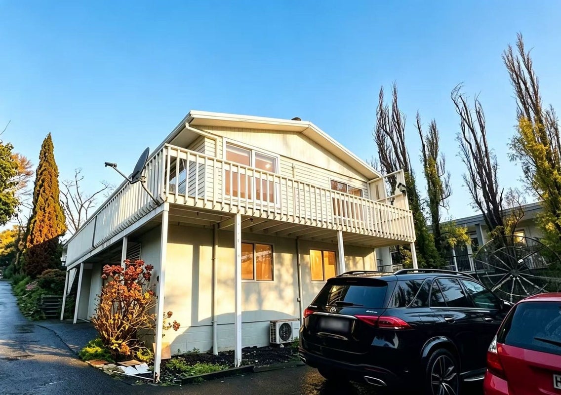 18A Dallinghoe Crescent, Milford, Auckland - Carousel 1