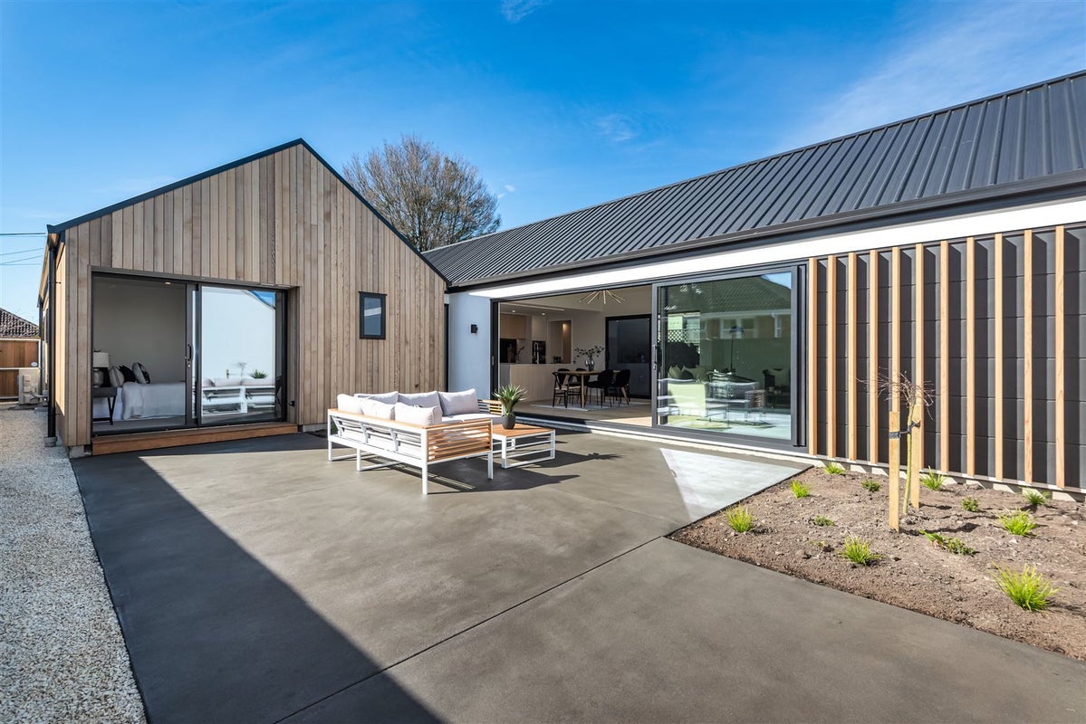 71 Garreg Road, Bryndwr, Christchurch - Carousel 1