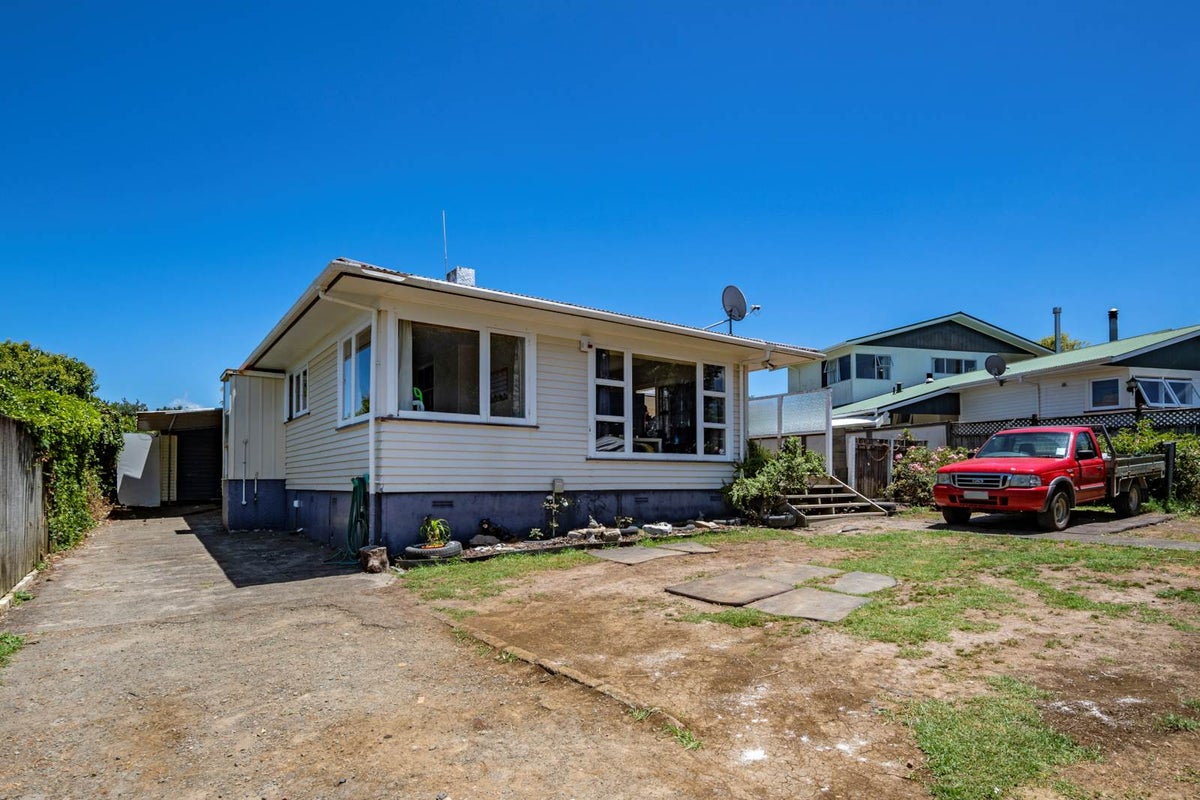 20 Hinau Street, Tikipunga, Whangarei - Carousel 1