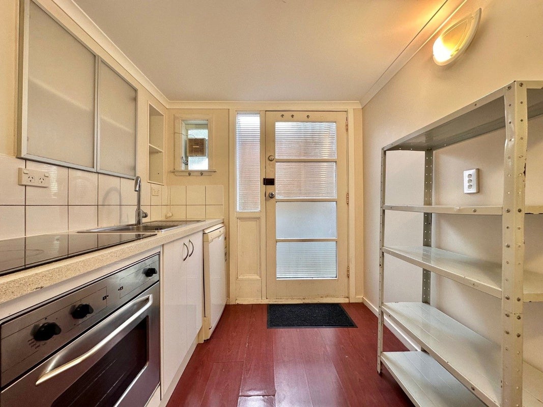 4 Springfield Terrace, Kelburn, Wellington - Carousel 2