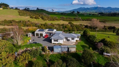 733 Grove Road, Karamu, Hamilton - Carousel 1