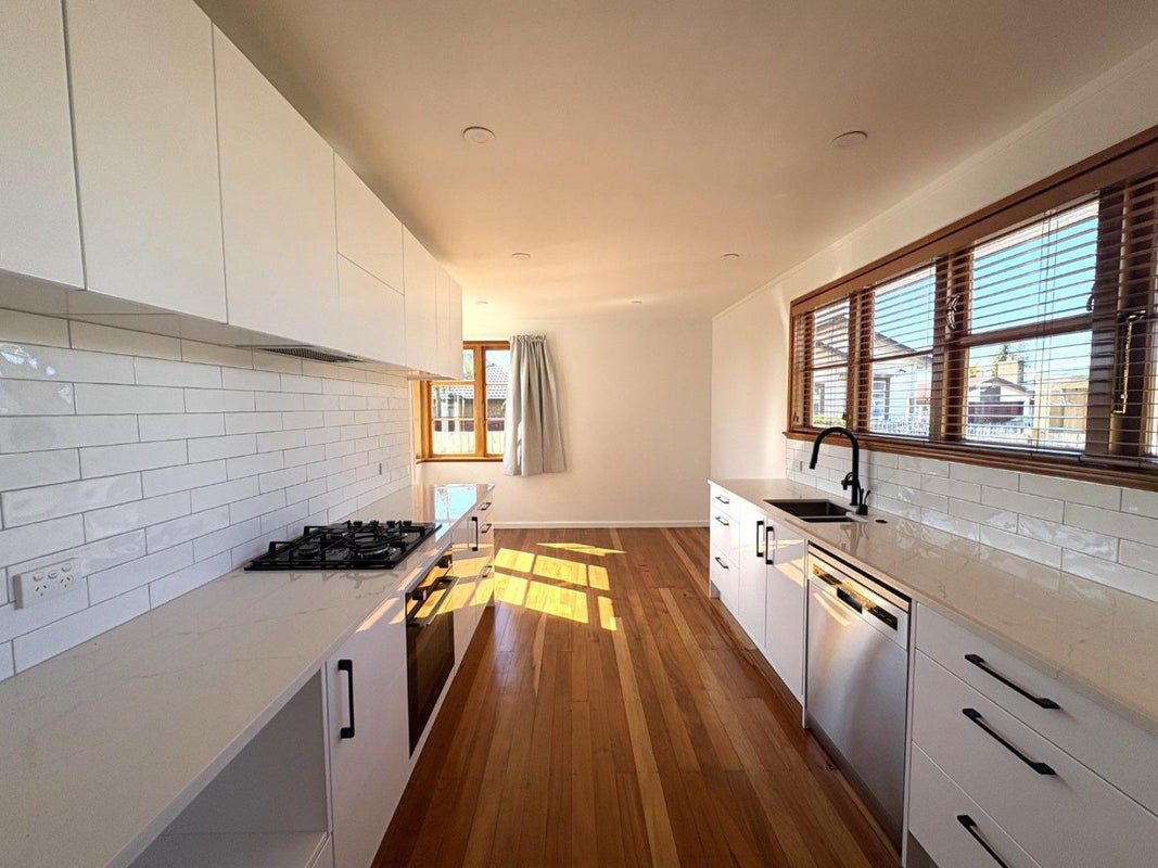 140 Clarkin Road, Fairfield, Hamilton - Carousel 2