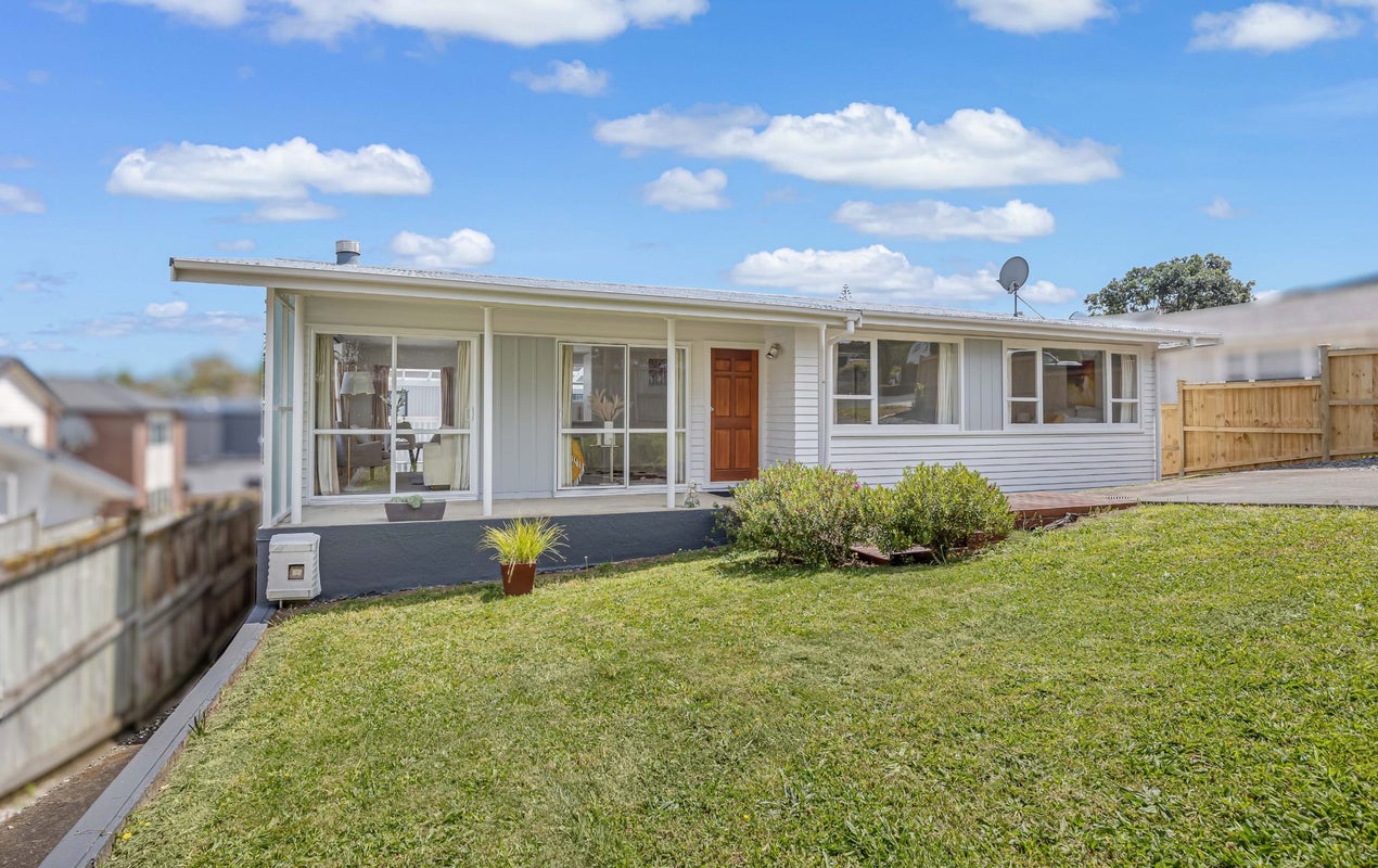 49 Patons Road, Howick, Auckland - Carousel 1