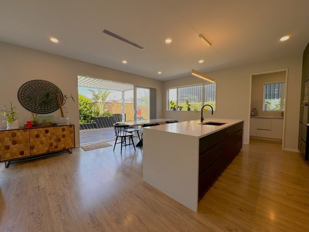 17 Lake Pupuke Drive, Takapuna, Auckland - Carousel 2