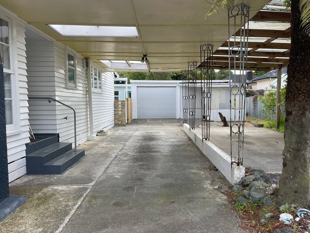 4 Gibbs Crescent, Wainuiomata, Lower Hutt - Carousel 32