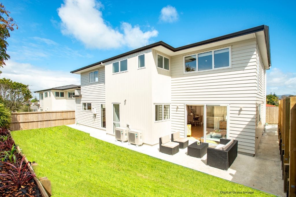 30B Coniston Avenue, Te Atatu South, Auckland - Carousel 1