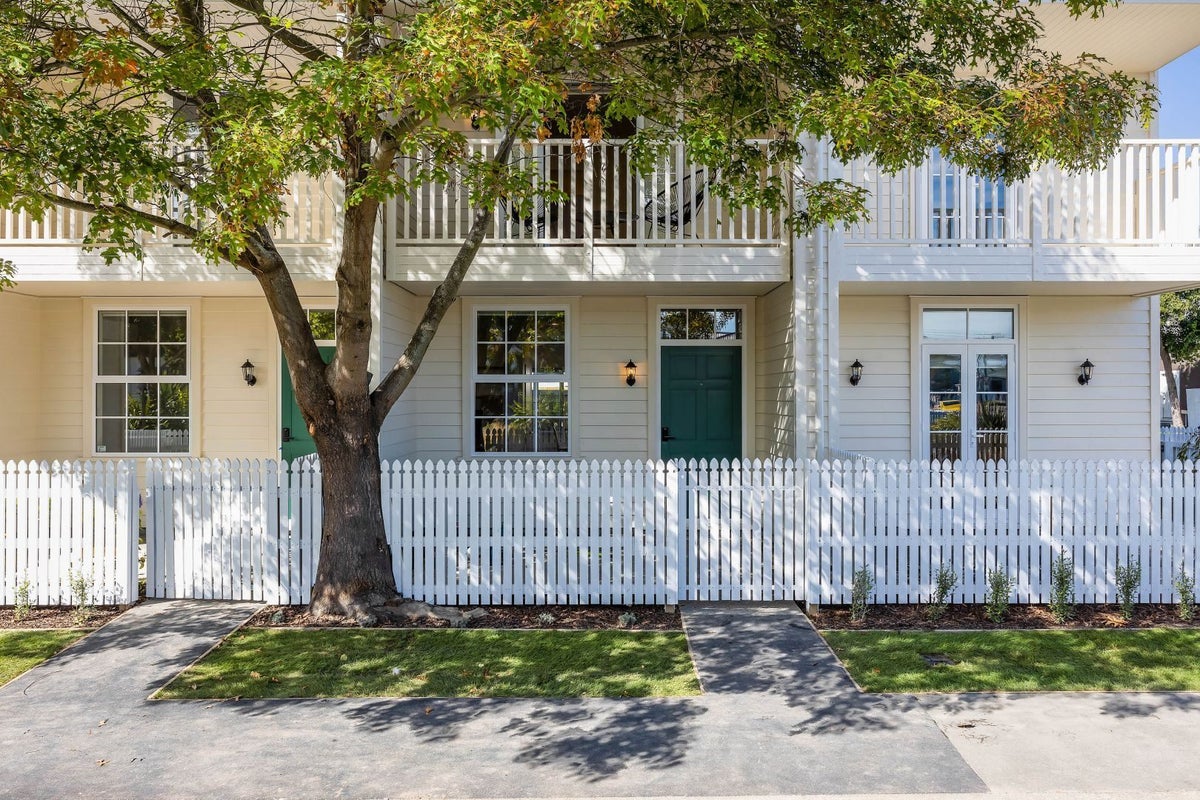 1/2 Albemarle Street, Sydenham, Christchurch - Carousel 2