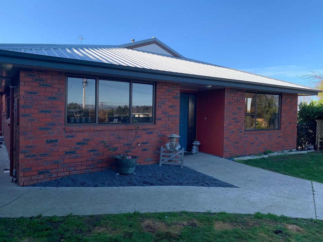 14 Mcneil Street, Balclutha - Carousel 1
