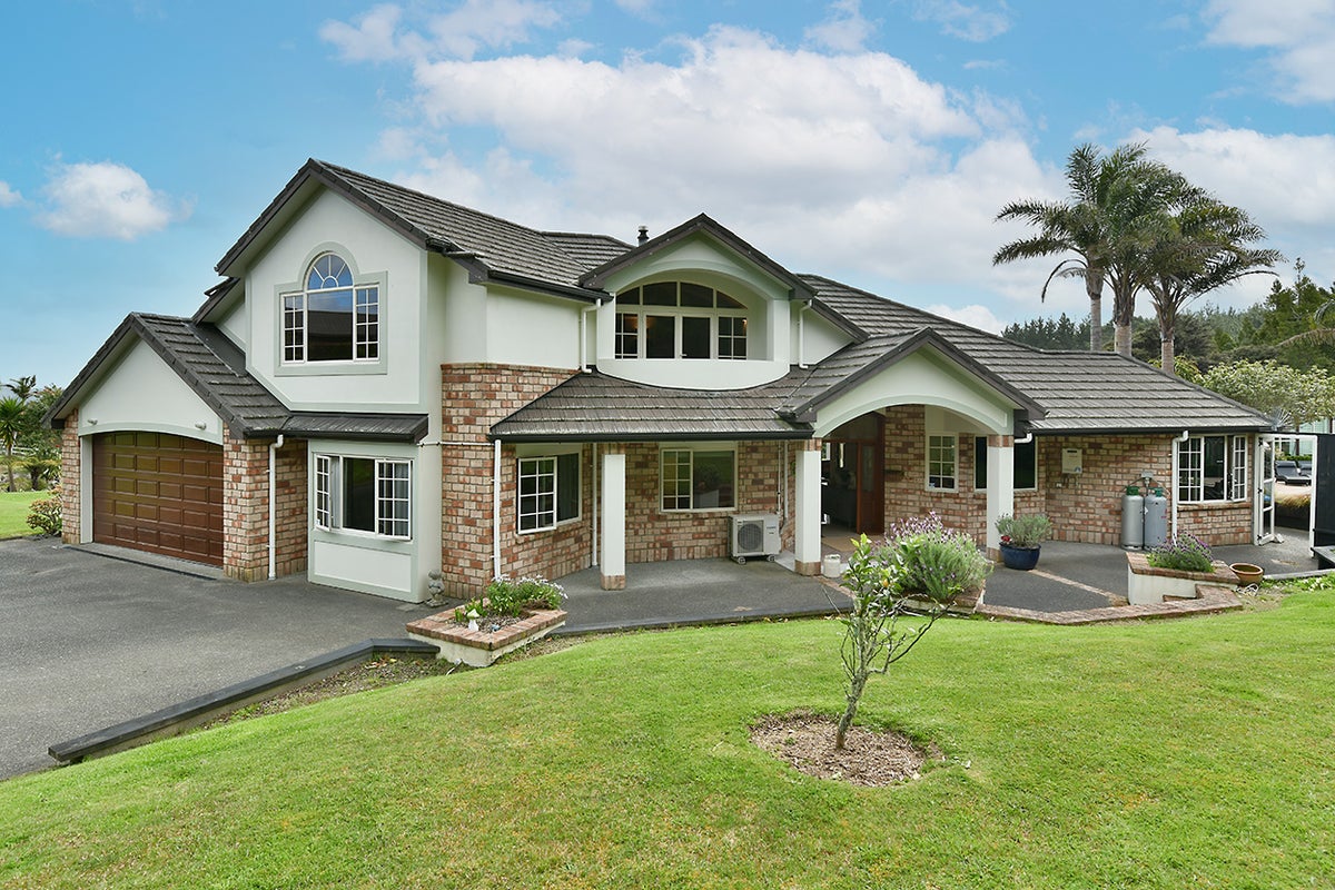 54 Pinetone Road, Kumeu, Kumeu - Carousel 1
