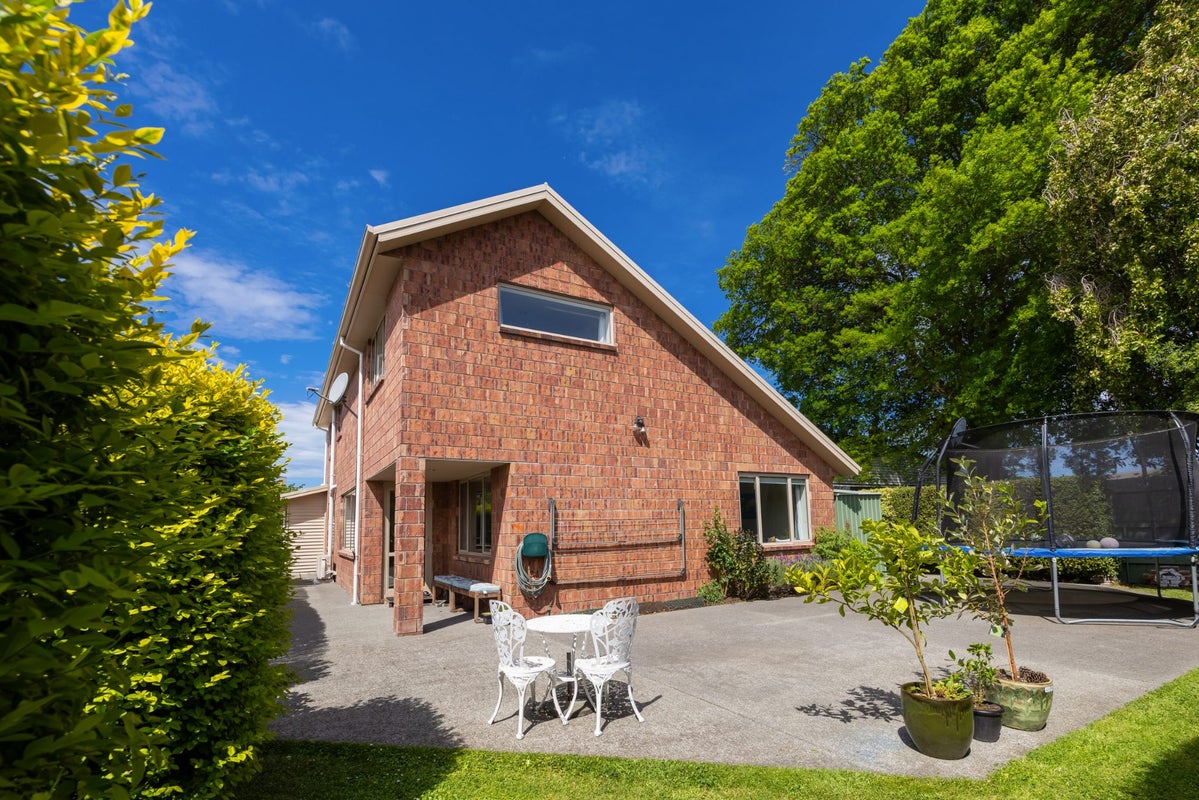 39A Winters Road, Redwood, Christchurch - Carousel 1