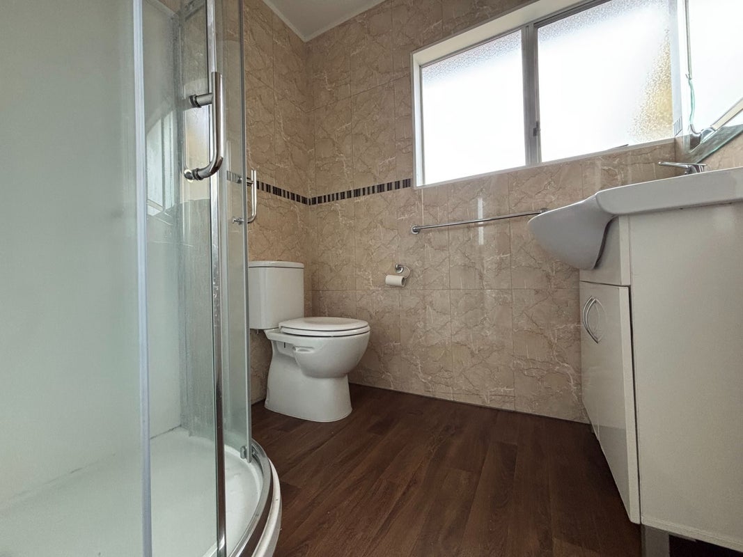 1/21 Challen Close, Conifer Grove, Takanini - Carousel 10