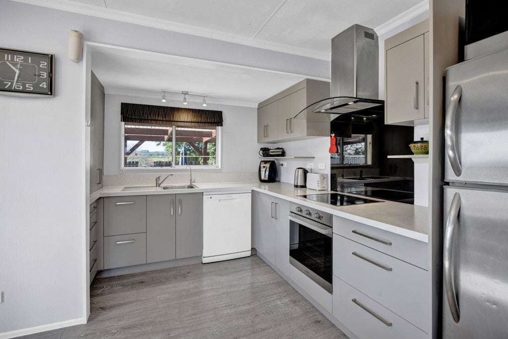 10A Cowling Road, Hurdon, New Plymouth - Carousel 2